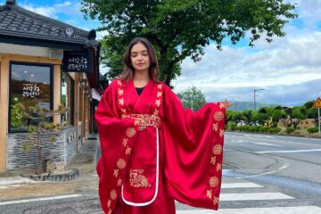 Anushka Sen in Korean Outfit 3